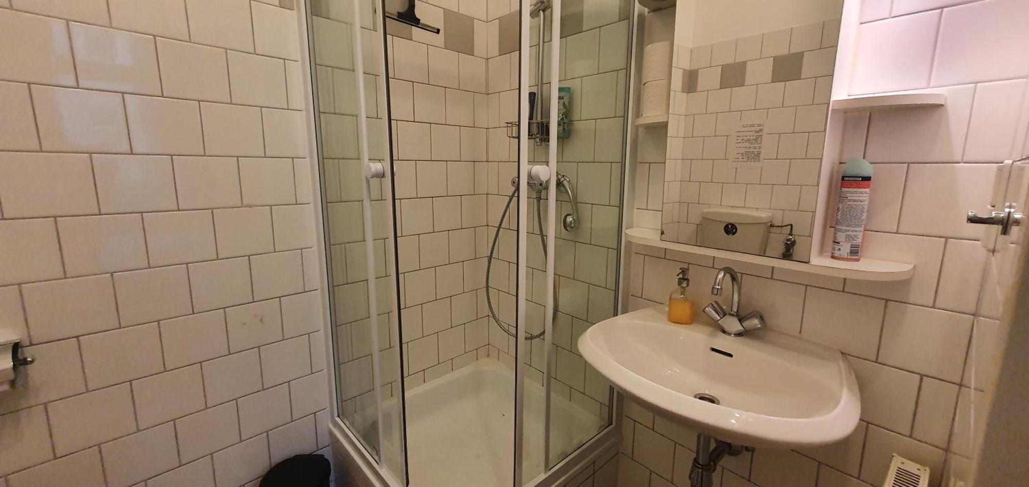 Quiet 2-Room Flat, Walking Distance To City Centre Viena Exterior foto